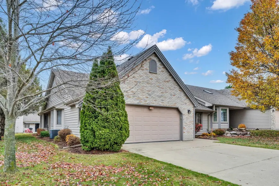 433 Quail Point Dr, Mount Pleasant, WI 53406 - Image #3