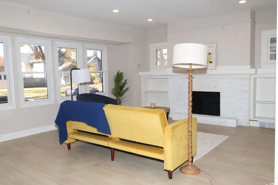 2360 N 48th St, Milwaukee, WI 53210 - Image #2