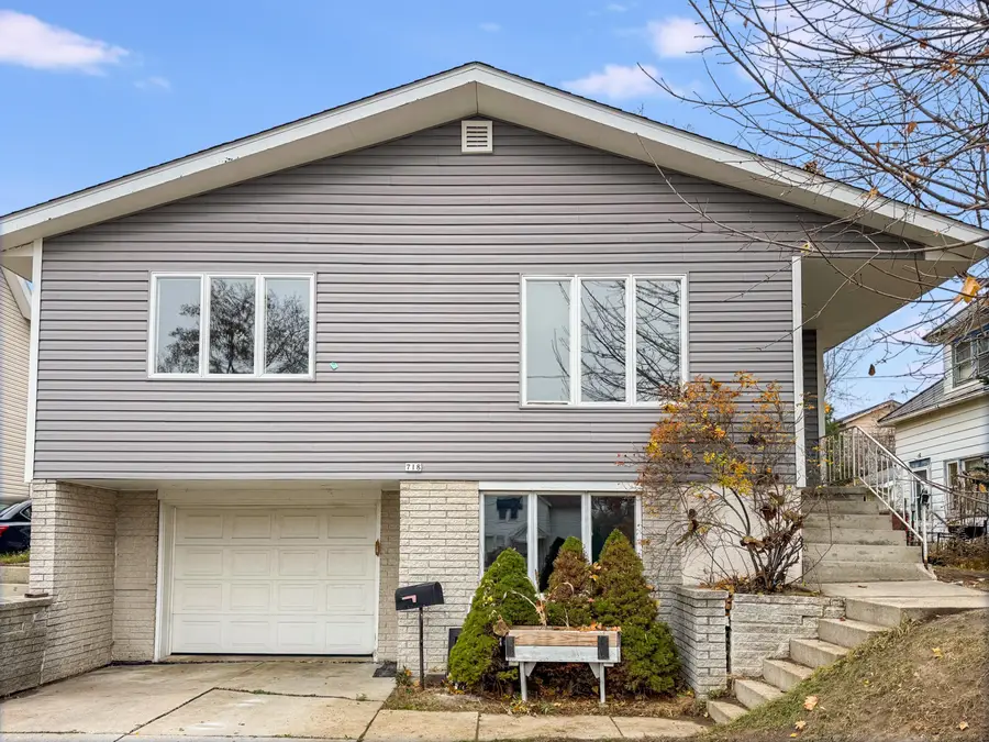 718 S 22nd St, Manitowoc, WI 54220 - Image #2