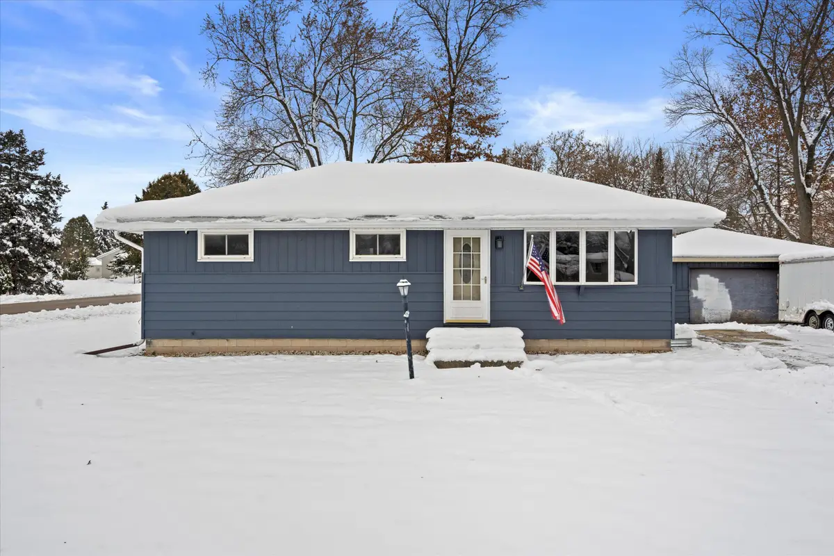 8212 W High St, Franklin, WI 53132 - Image #1