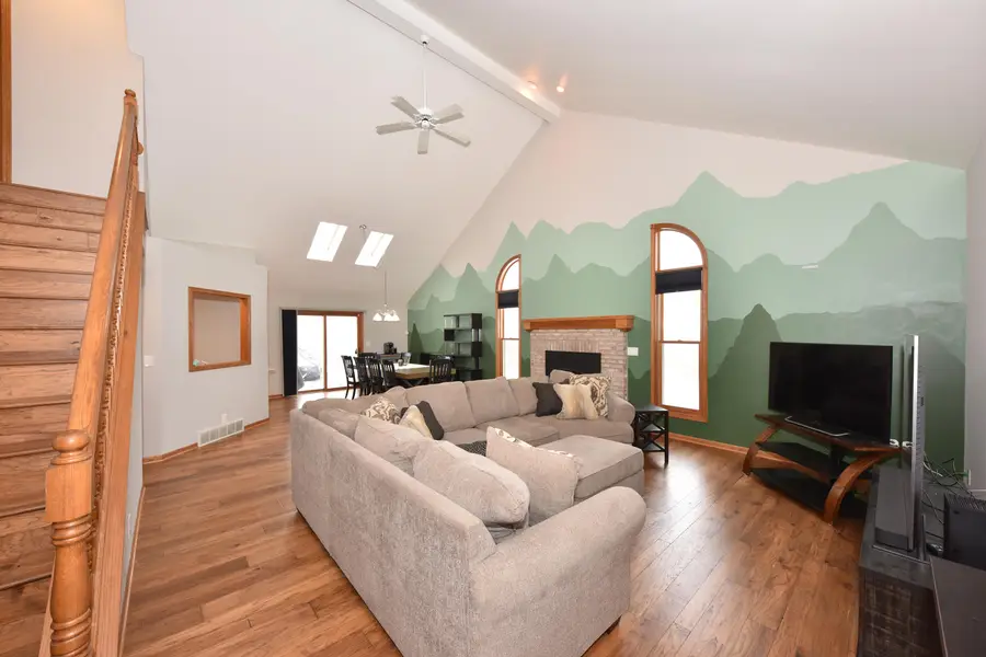 902 Martin Dr, Fredonia, WI 53021 - Image #3