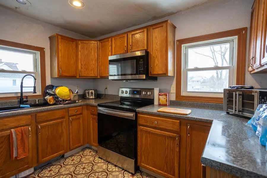 812 E Cady St, Watertown, WI 53094 - Image #3