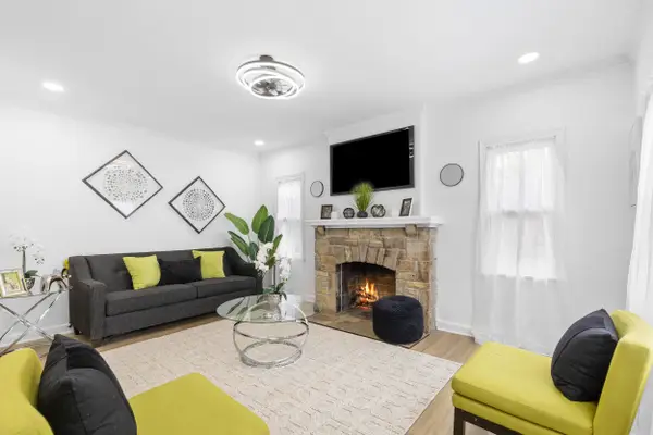 1229 W Olive St, Milwaukee, WI 53209