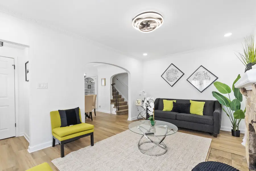 1229 W Olive St, Milwaukee, WI 53209 - Image #3