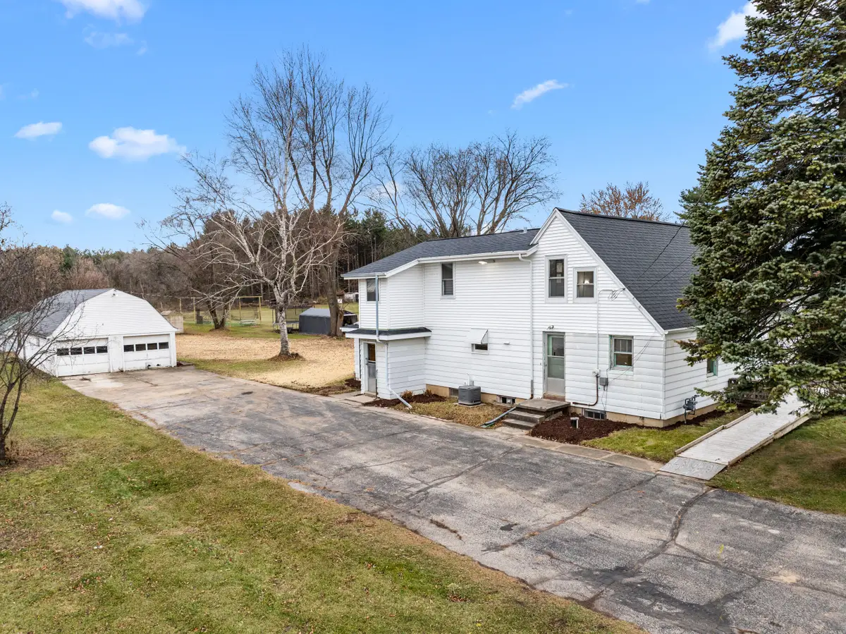 2089 Decorah Rd, Trenton, WI 53095 - Image #1