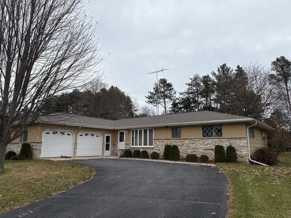 3629 Monroe St, Two Rivers, WI 54241