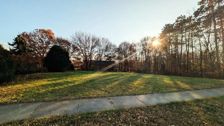 906 Jackpine Dr, Holmen, WI 54636 - Image #2