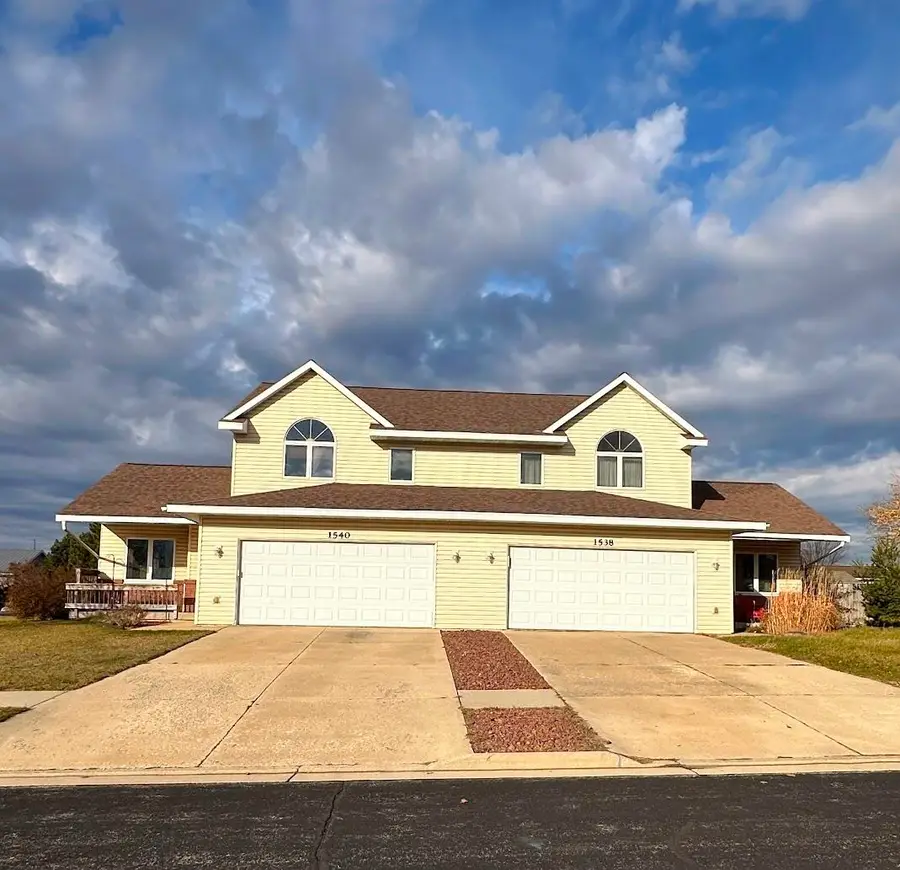 1540 Radhika St, Fort Atkinson, WI 53538 - Image #2