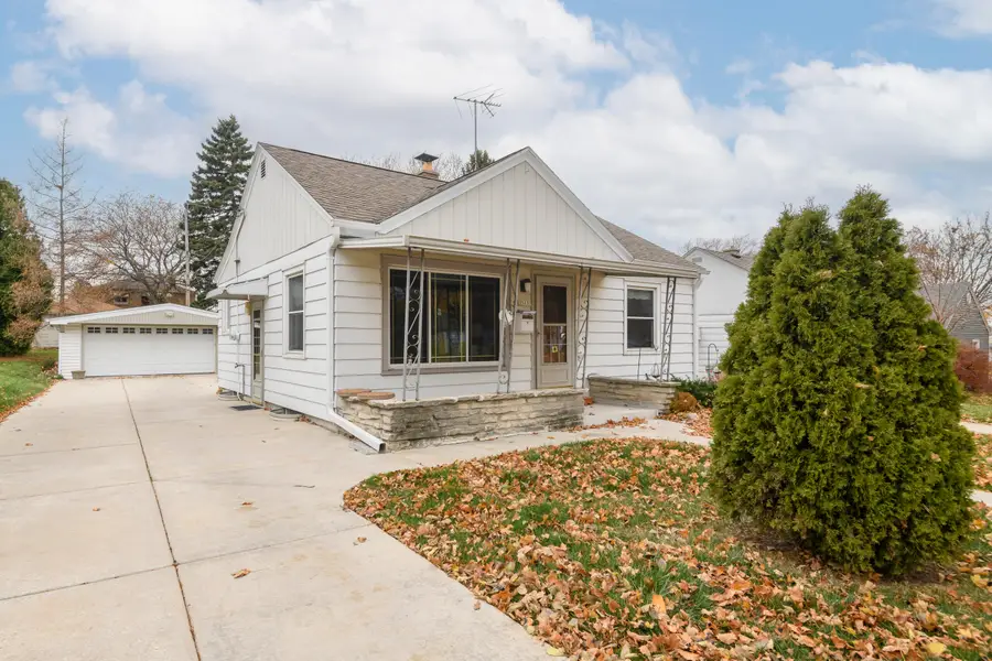 3515 S 1st Pl, Milwaukee, WI 53207 - Image #2