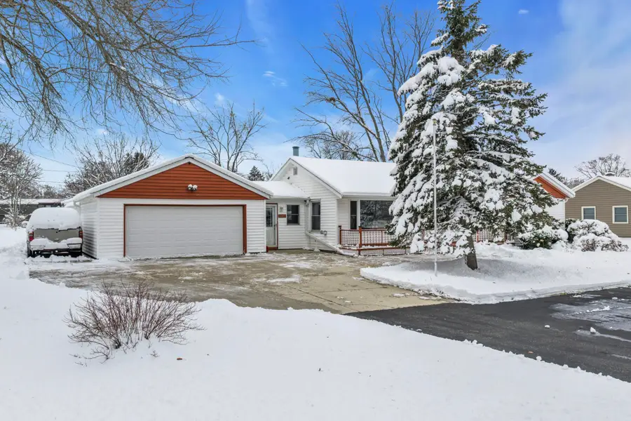 3349 E Puetz Rd, Oak Creek, WI 53154 - Image #3