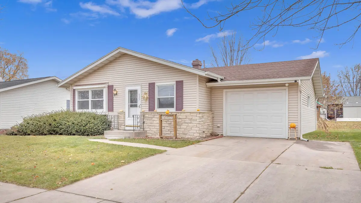 633 Grove St, Fond Du Lac, WI 54935 - Image #1