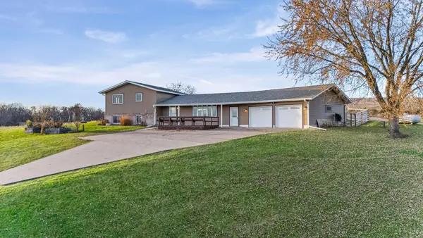 N30555 Church Hill Rd, Arcadia, WI 54612