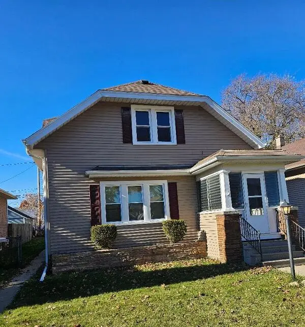 1926 Thurston Ave, Racine, WI 53403