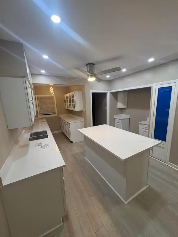 2831 N 46th St St, Milwaukee, WI 53210