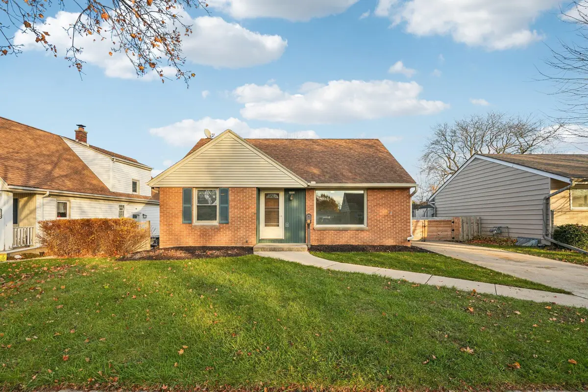 3372 S 71st St, Milwaukee, WI 53219 - Image #1