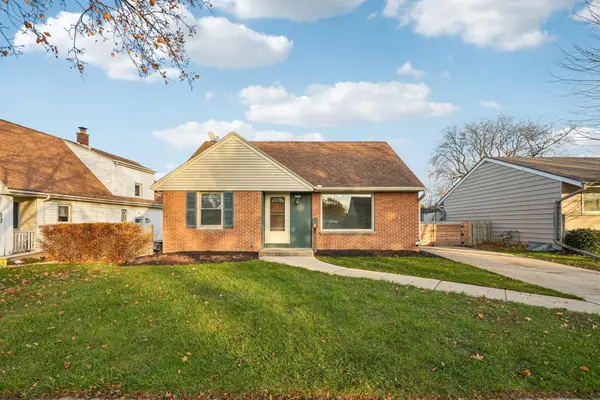 3372 S 71st St, Milwaukee, WI 53219