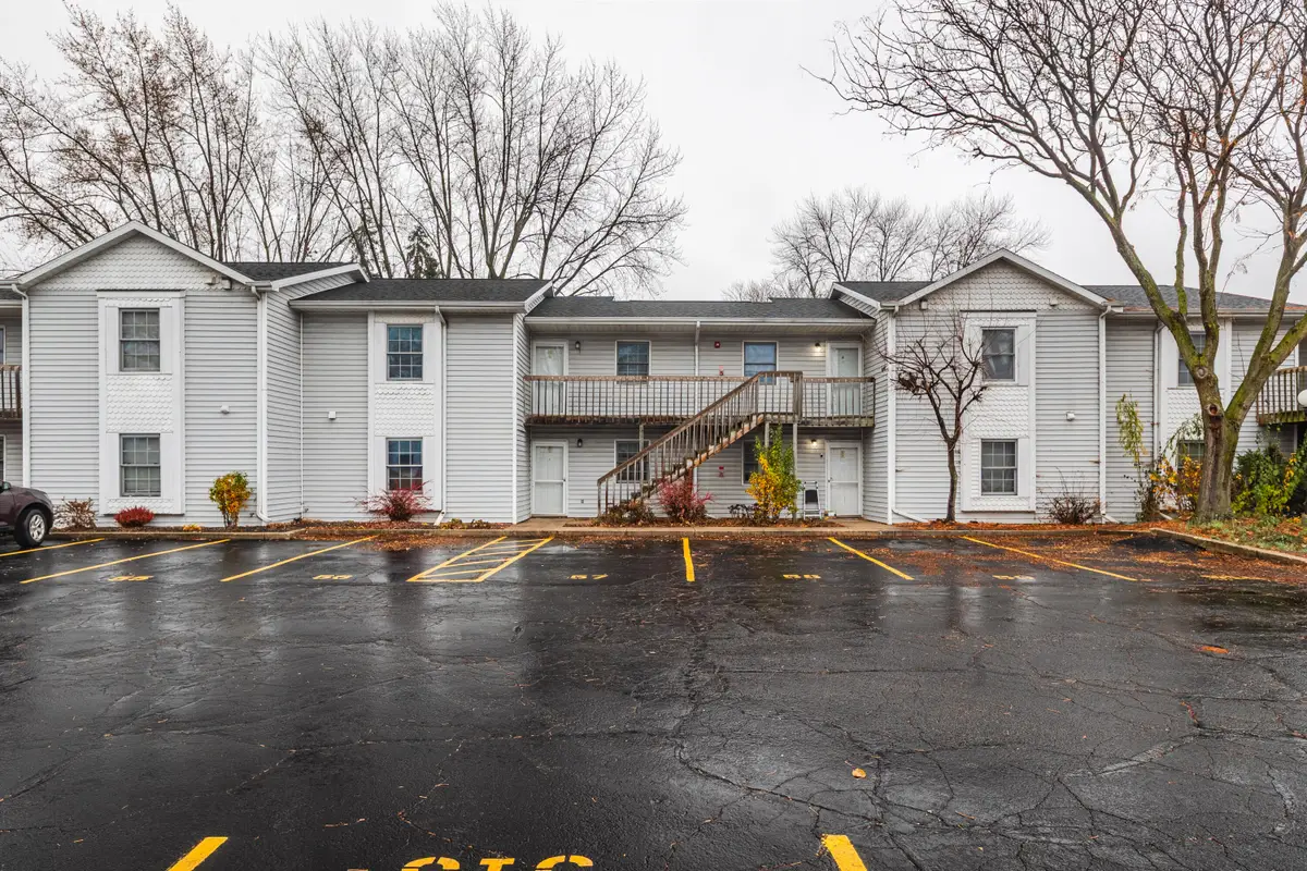 225 Liberty St, La Crosse, WI 54603 - #1