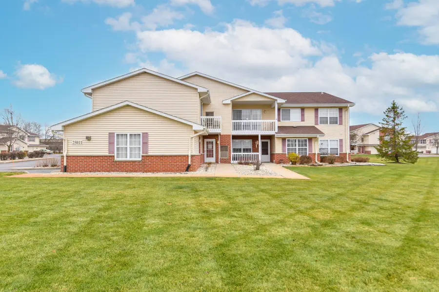 25011 87th St, Salem Lakes, WI 53168 - Image #2