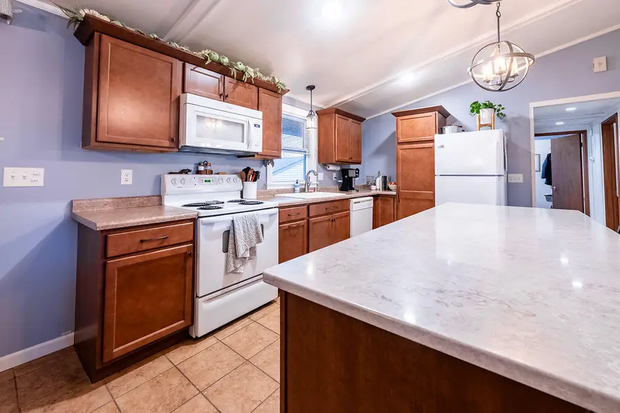 1110 Schafer Dr, Onalaska, WI 54650 - Image #3