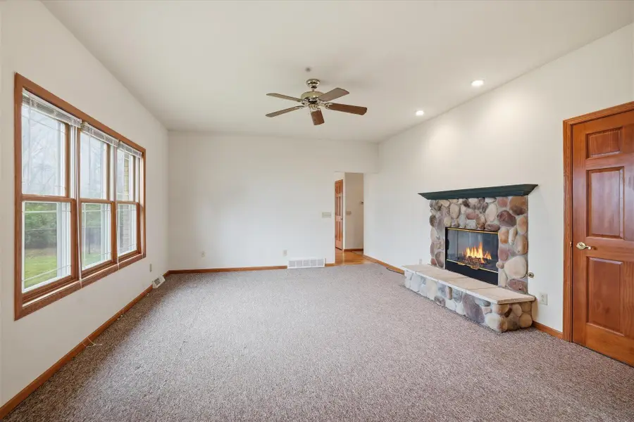 528 Grey Fox Run, Watertown, WI 53094 - Image #3