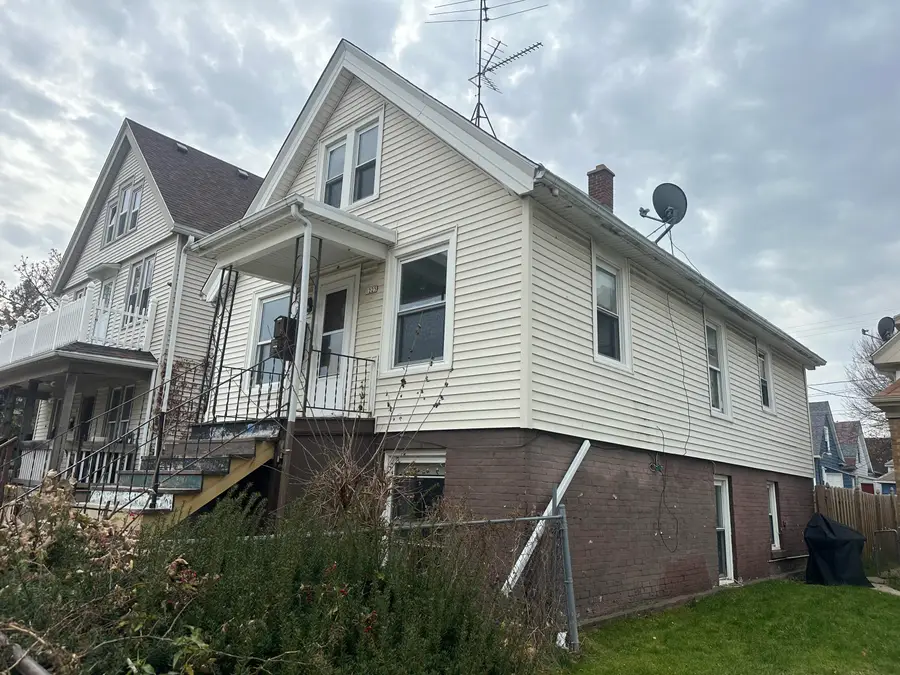 1225 S 61st St, West Allis, WI 53214 - Image #2