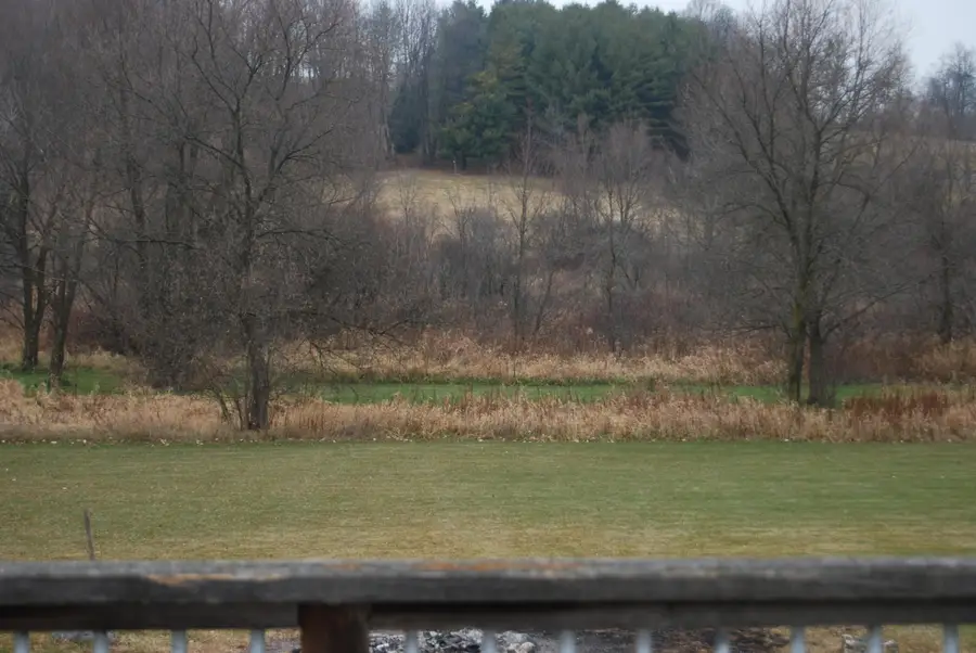 7210 Badger Ln, Wayne, WI 53002 - Image #3