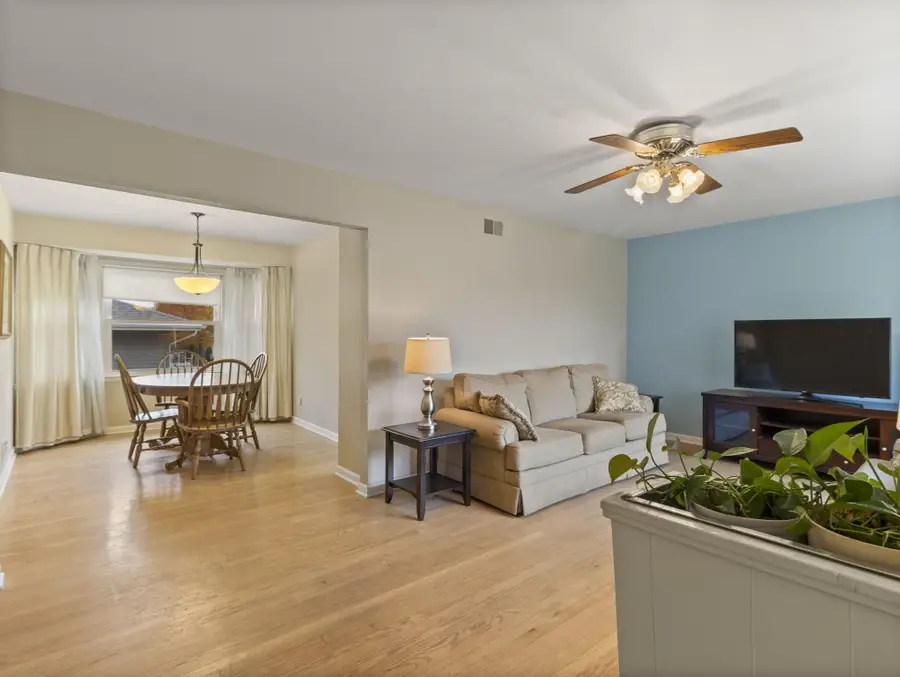 3025 S 72nd St, West Allis, WI 53219 - Image #3