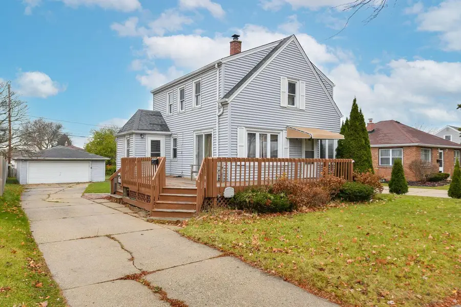 4747 S 21st St, Milwaukee, WI 53221 - Image #2