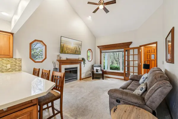 5714 S 107th St, Hales Corners, WI 53130