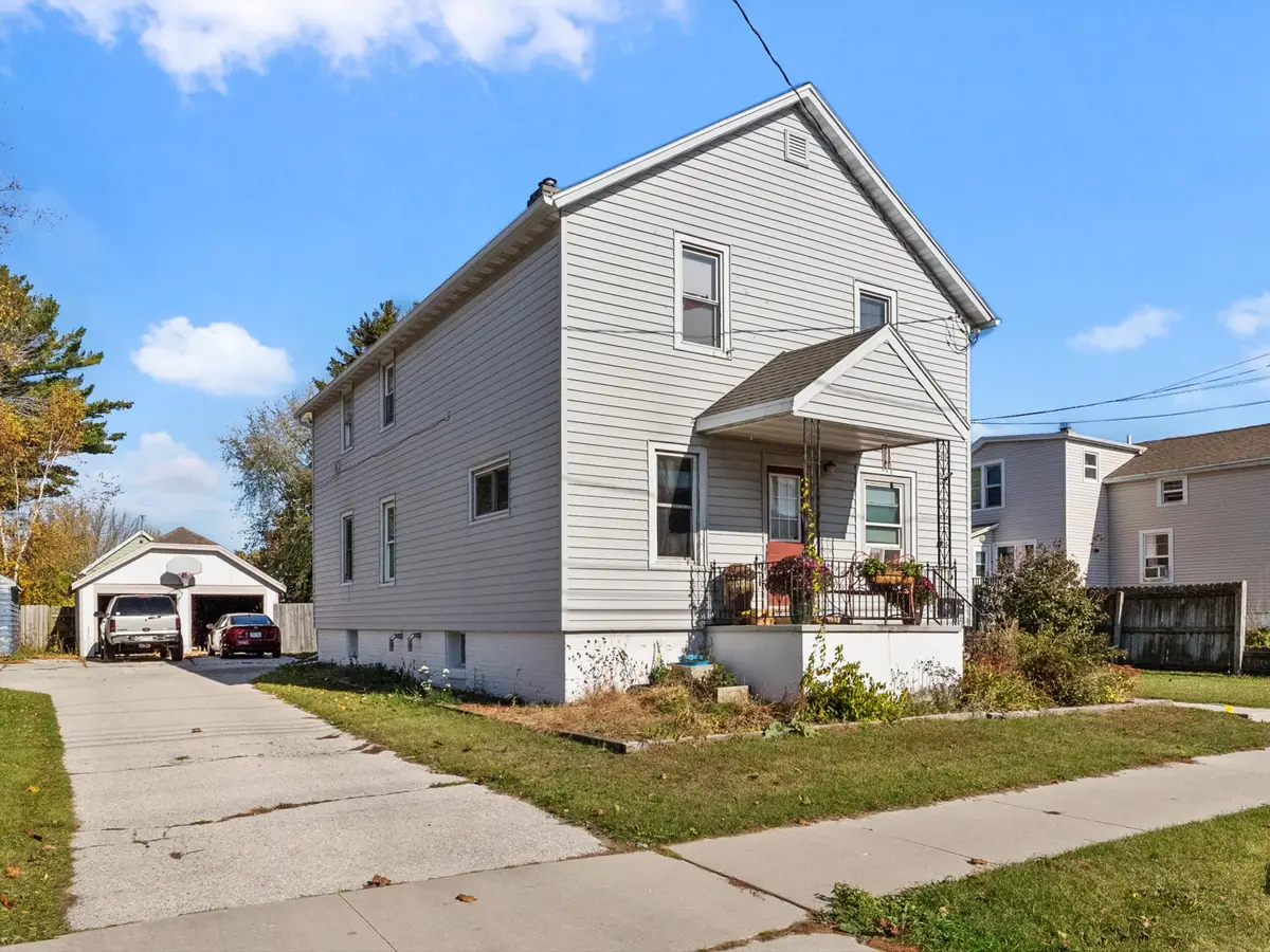 1712 18th St, Two Rivers, WI 54241 - Image #1
