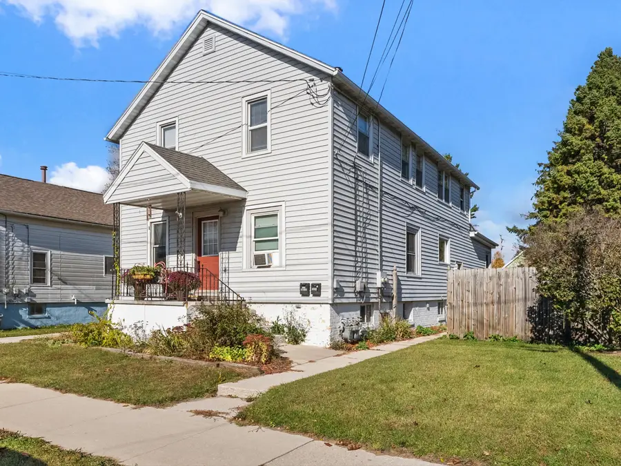 1712 18th St, Two Rivers, WI 54241 - Image #2