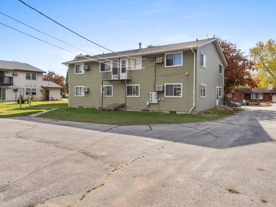 2922 39th St, Two Rivers, WI 54241 - Image #2