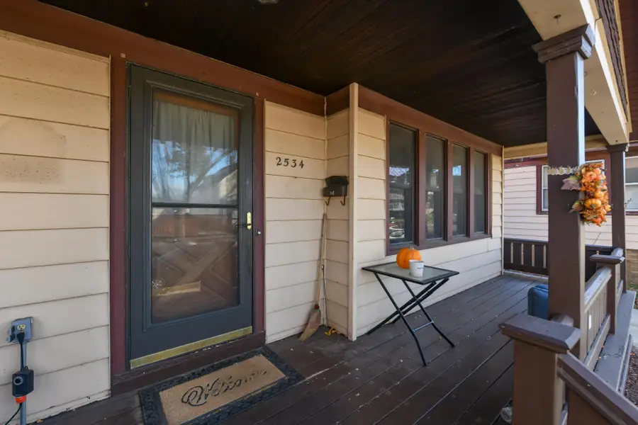 2534 S Brisbane Ave, Milwaukee, WI 53207 - Image #2