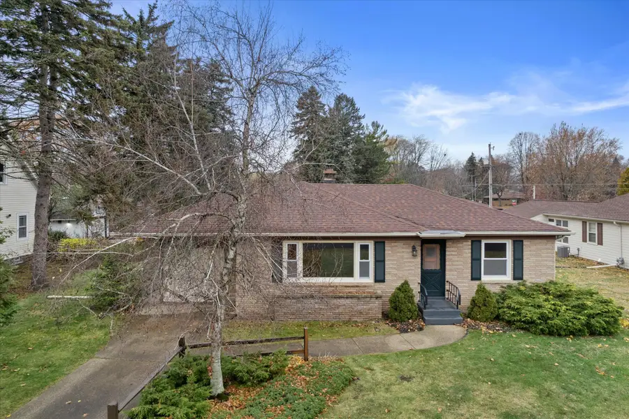 3410 N Elmwood Dr, Elmwood Park, WI 53405 - Image #2