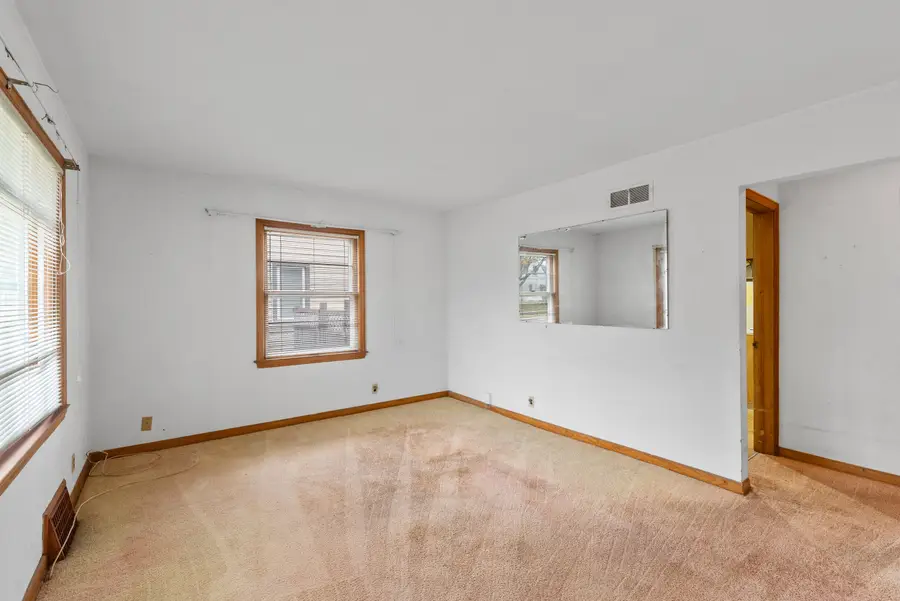 3553 S Herman St, Milwaukee, WI 53207 - Image #3