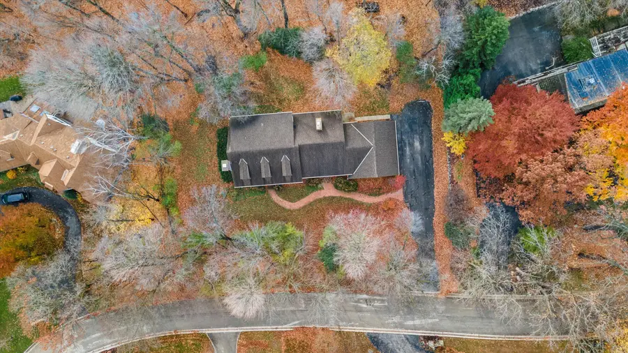 13485 Braemar Dr, Elm Grove, WI 53122 - Image #3