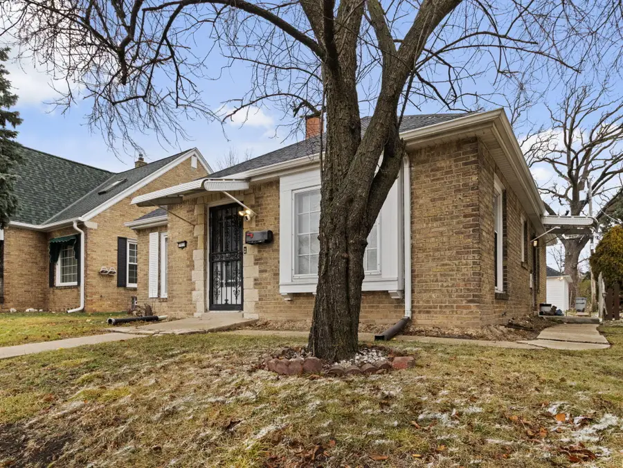 7018 W Hampton Ave, Milwaukee, WI 53218 - Image #2