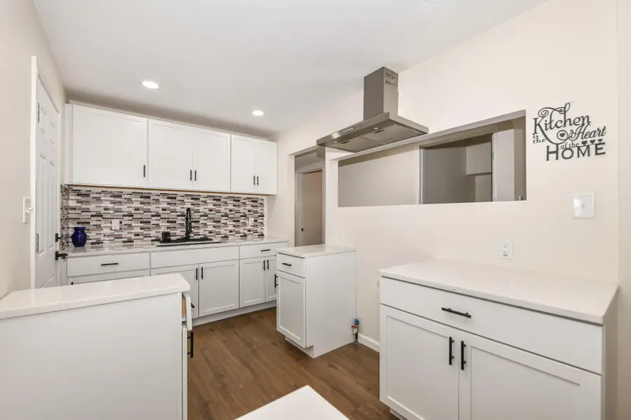 1580 W Howard Ave, Milwaukee, WI 53221 - Image #3