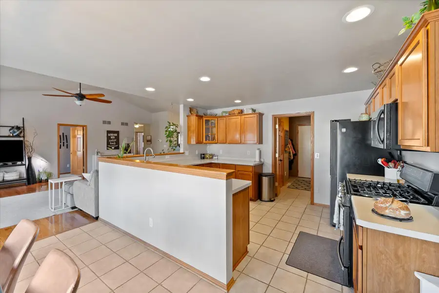 814 Chisholm Ln, Port Washington, WI 53074 - Image #3