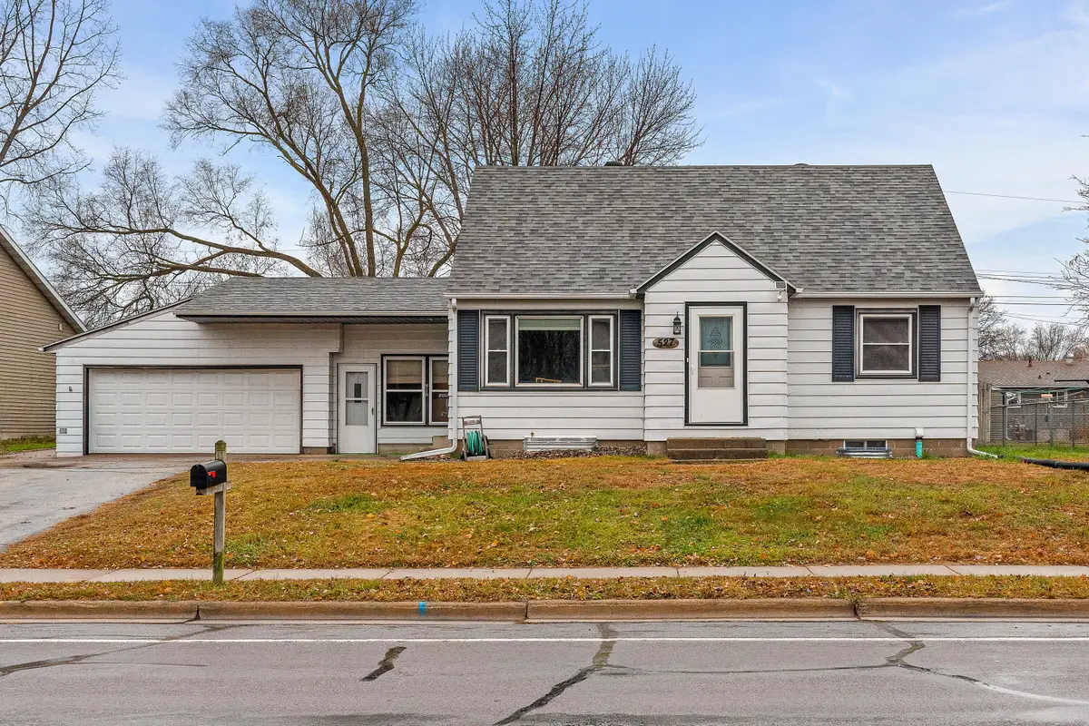 527 Sand Lake Rd, Onalaska, WI 54650 - Image #1