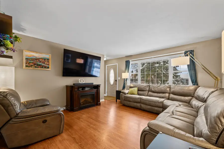 5860 W Ester Pl, Brown Deer, WI 53223 - Image #3