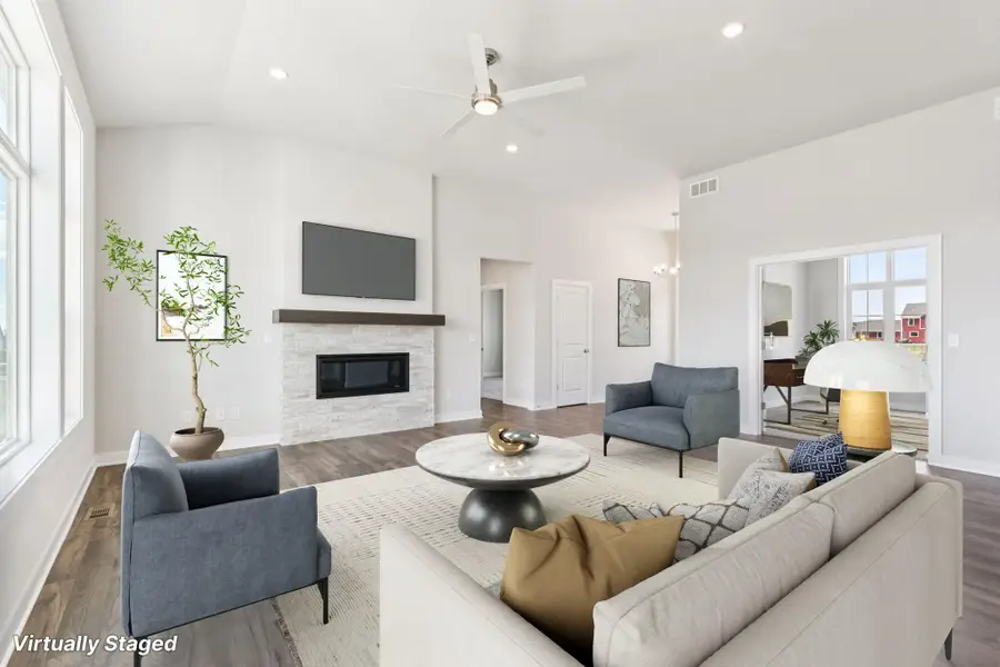 1940 N Creek Dr, Grafton, WI 53024 - Image #2