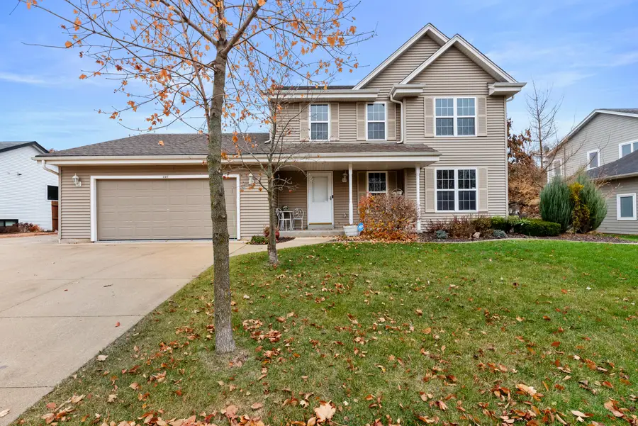 226 Beatrice Dr, Hartford, WI 53027 - Image #2