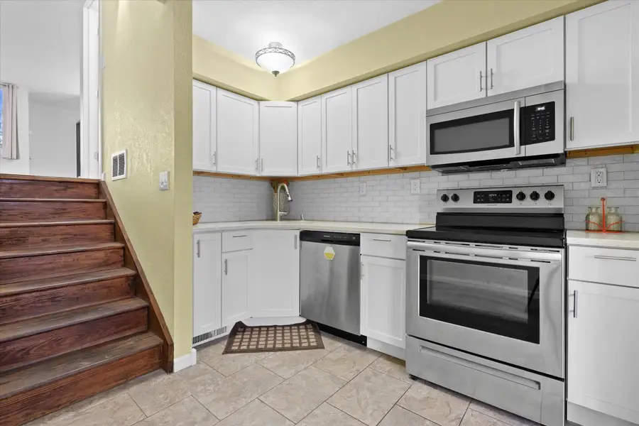 1522 Big Bend Rd, Waukesha, WI 53189 - Image #2