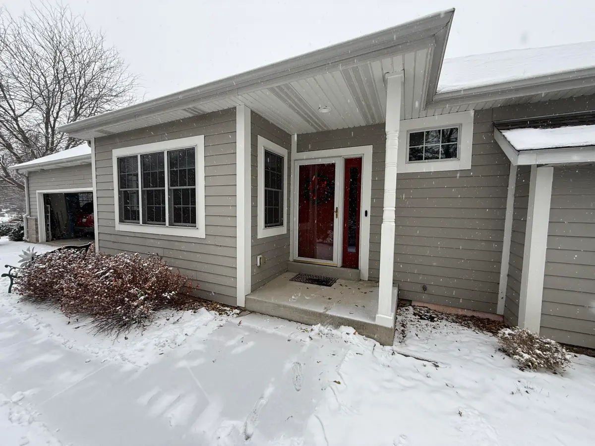 N108W17282 Lilac Ln, Germantown, WI 53022 - Image #1
