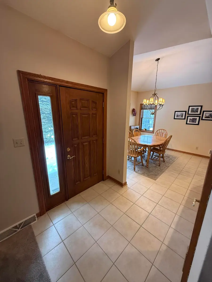 N108W17282 Lilac Ln, Germantown, WI 53022 - Image #3