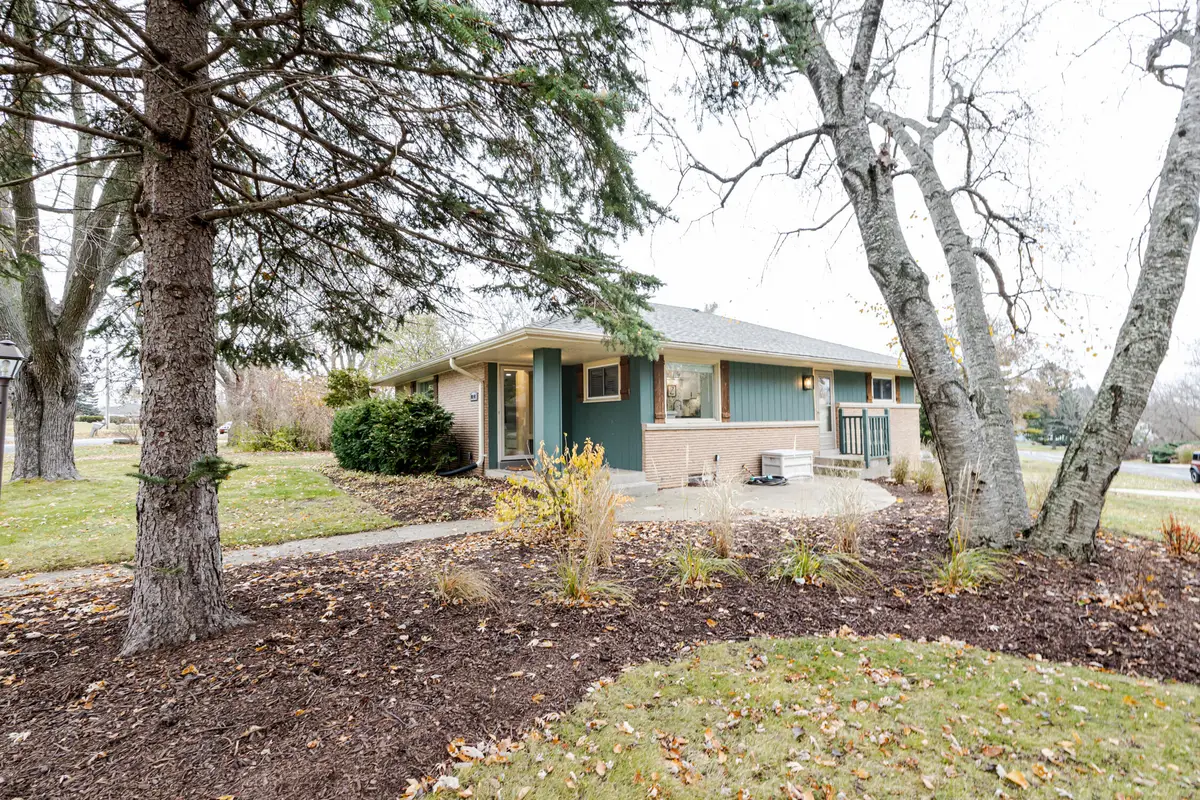 10341 W Vera Ave, Milwaukee, WI 53224 - Image #1