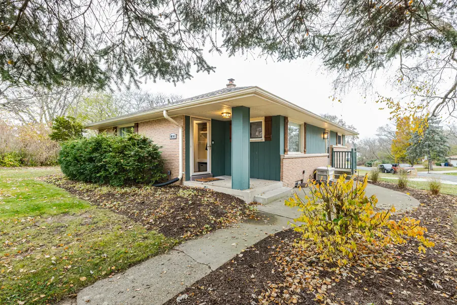 10341 W Vera Ave, Milwaukee, WI 53224 - Image #2