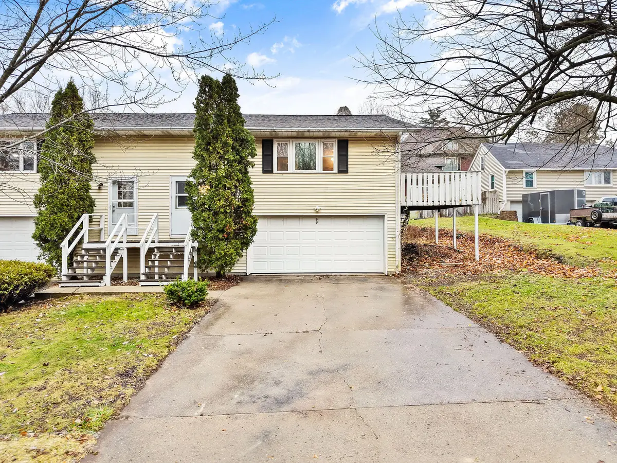 99 Orchard Ln, Mount Horeb, WI 53572 - Image #1