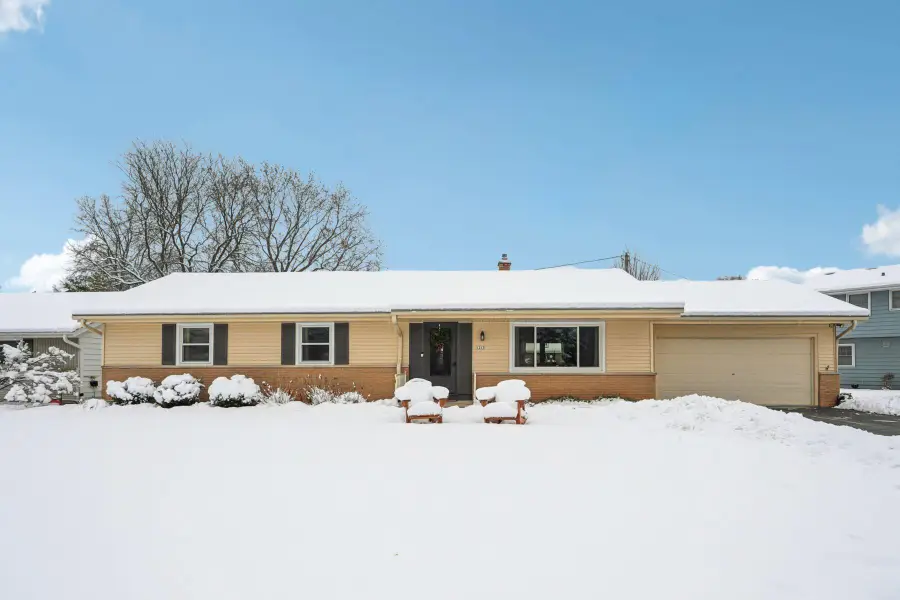 1213 W Glen River Rd, Glendale, WI 53217 - Image #2